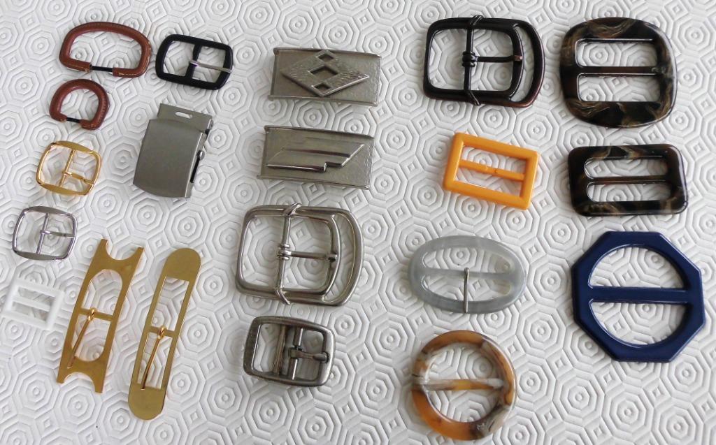 LOT de 20 Boucles de ceinture, Enlèvement ou Envoi, Comme neuf
