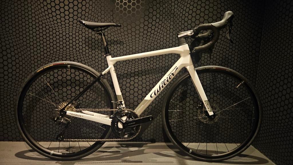 Wilier Garda m €2700
‍️carbon frame &carbon voorvork 
‍, Neuf, Wilier, Enlèvement, Jacky.sport@telenet.be