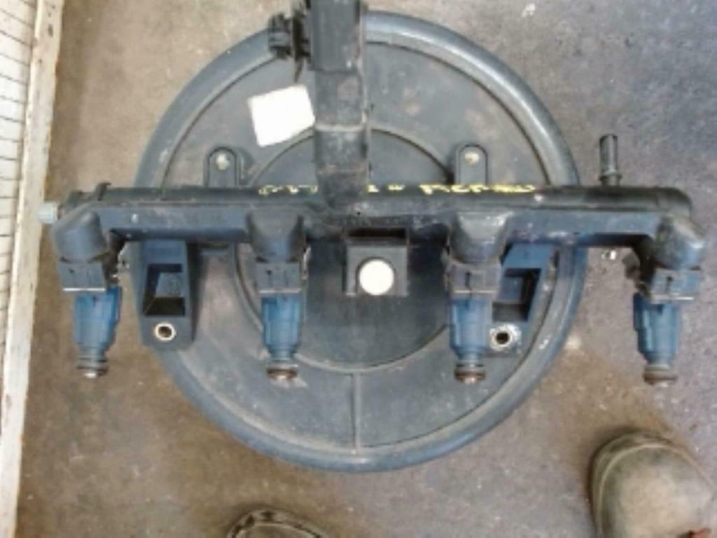 Rampe injection+injecteurs Citroën Xsara Picasso phase 2 ess, Autos : Pièces & Accessoires, Enlèvement ou Envoi, Utilisé, Citroën