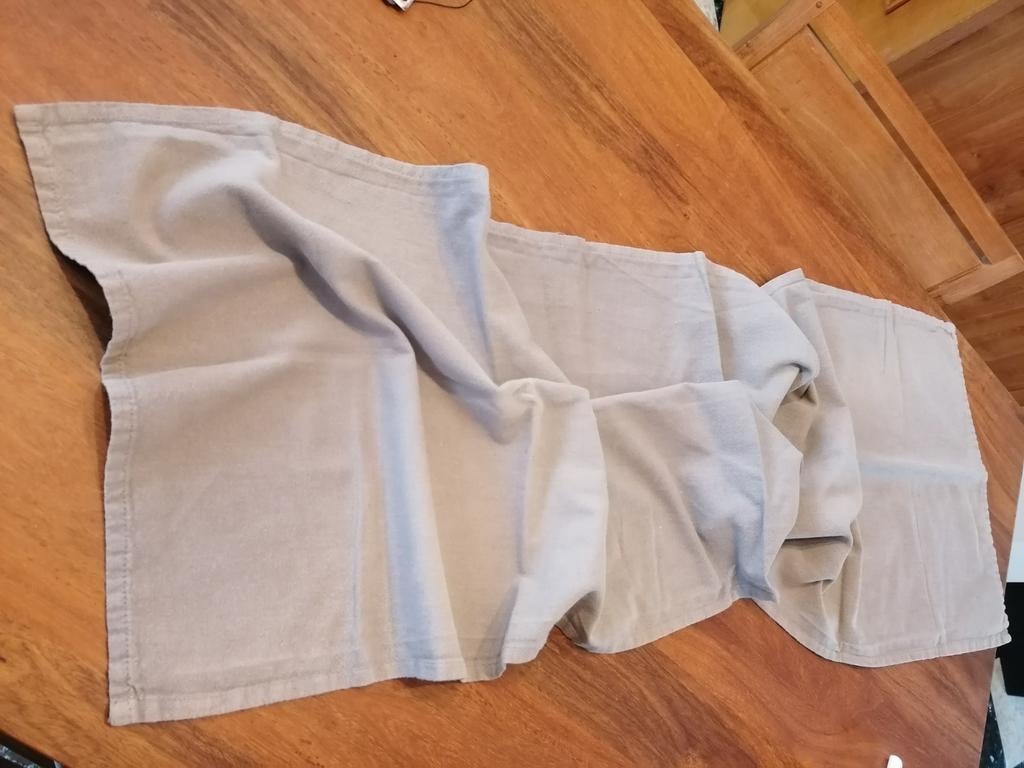 Mooie beige loper, Ophalen of Verzenden, Zo goed als nieuw, Beige