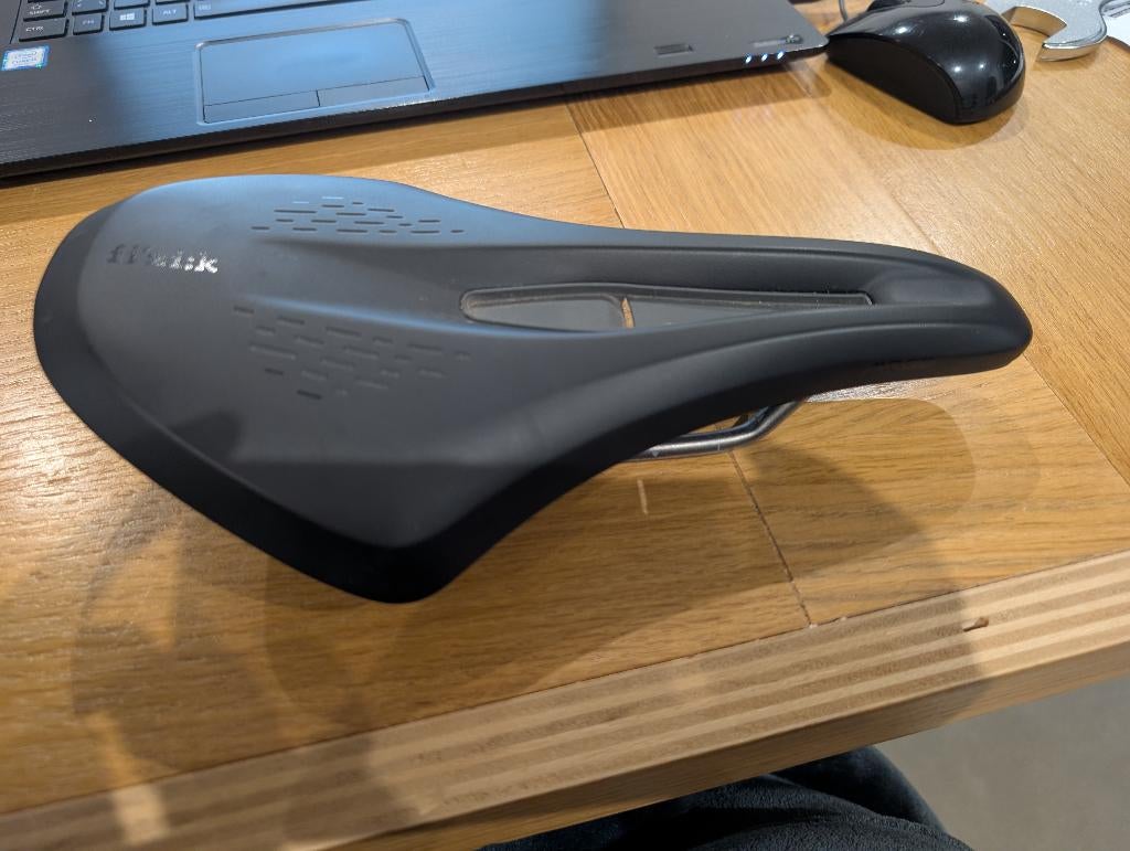 Selle vélo Fizik Terra Argo X3 210x150mm, Fietsen en Brommers, Ophalen of Verzenden, Zo goed als nieuw, Zadel, FIZIK
