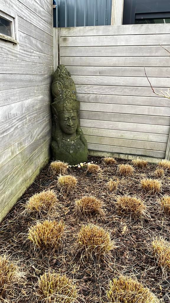 Beeld uit Indonesie, Ophalen