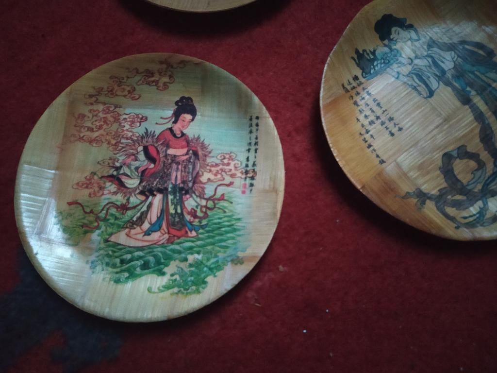 Vintage, 3 assiettes japonaises en bambou, + de 60 ans, Enlèvement ou Envoi