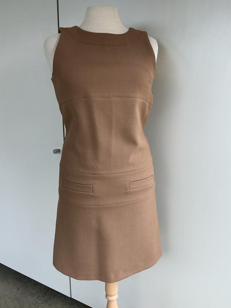 Camel kleurige jurk Tamking French, Talking French, Enlèvement ou Envoi, Comme neuf, Taille 34 (XS) ou plus petite
