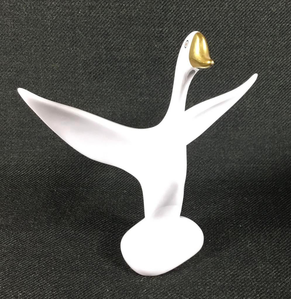 Statue vintage en porcelaine HOLLOHAZA cygne levant, Enlèvement ou Envoi