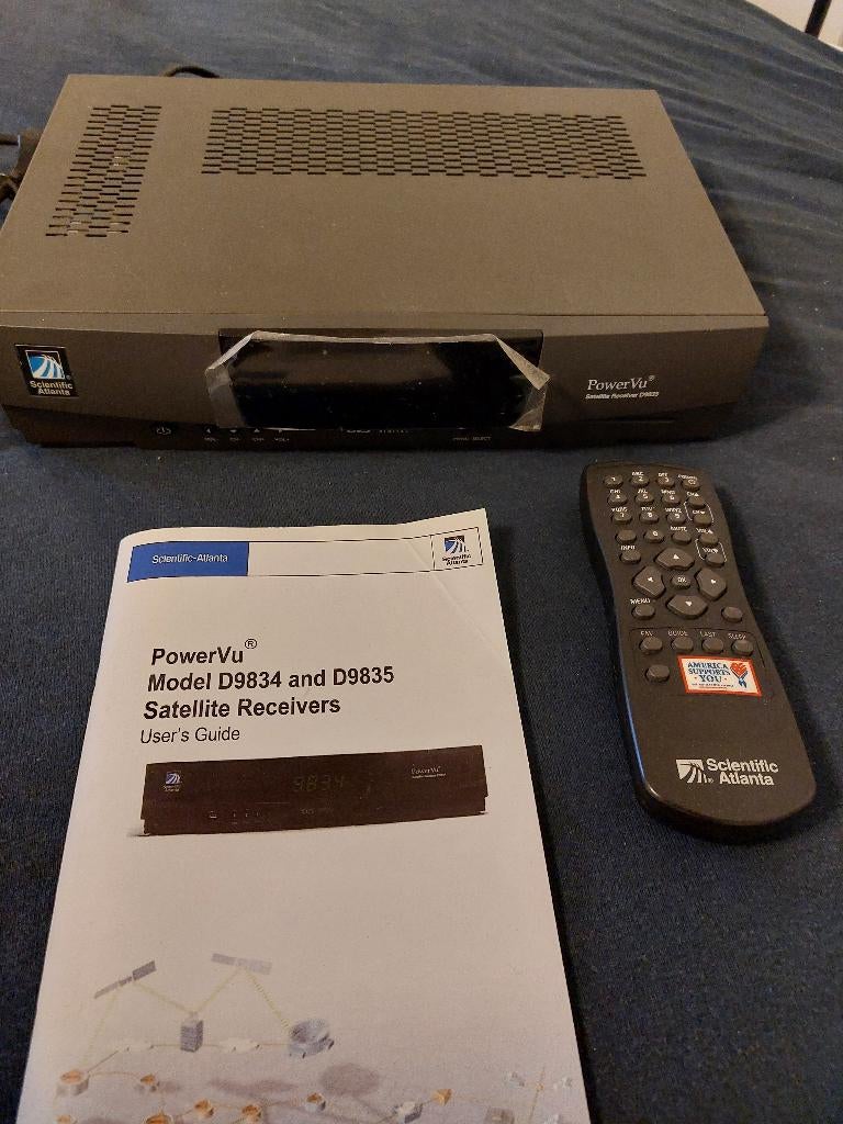 Satellite receiver D9835, Audio, Tv en Foto, Schotelantennes, Ophalen of Verzenden, Gebruikt, (Schotel)antenne-accessoires, Overige merken