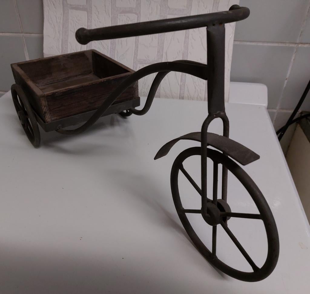 Tricycle décoratif en métal et bois, Enlèvement ou Envoi, Comme neuf
