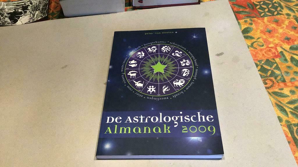 P. van Houten - 2009(b1), Astrologie, Ophalen of Verzenden, P. van Houten
