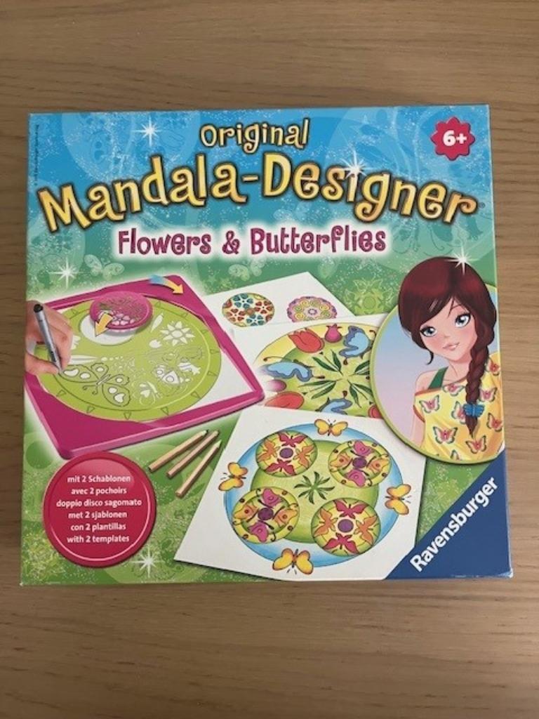 Mandala 6+ Flowers and Butterflies Ravensburger, Hobby en Vrije tijd, Ophalen of Verzenden, Zo goed als nieuw, Papier, Schets- of Tekenboek