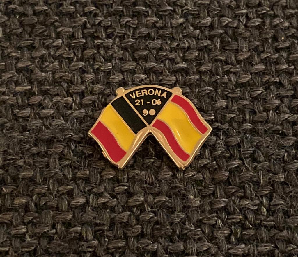 PIN - VERONA - BELGIË - SPANJE - BELGIQUE - ESPAGNE, Envoi, Utilisé, Ville ou Campagne, Insigne ou Pin's