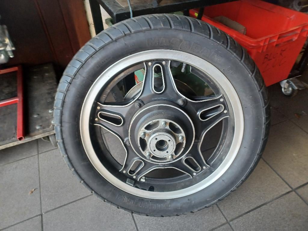 Honda cbx 1000 achterwiel, Motoren, Ophalen, Gebruikt