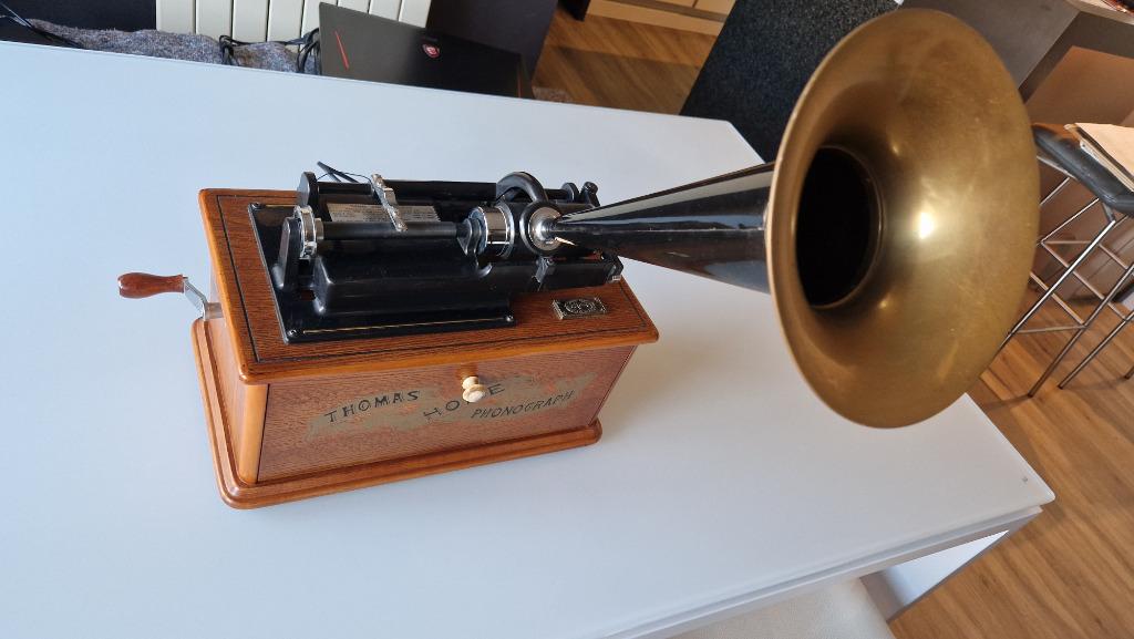 Belle réplique du phonographe Thomas Edison Home, Antiquités & Art, Antiquités | TV & Hi-Fi, Enlèvement ou Envoi