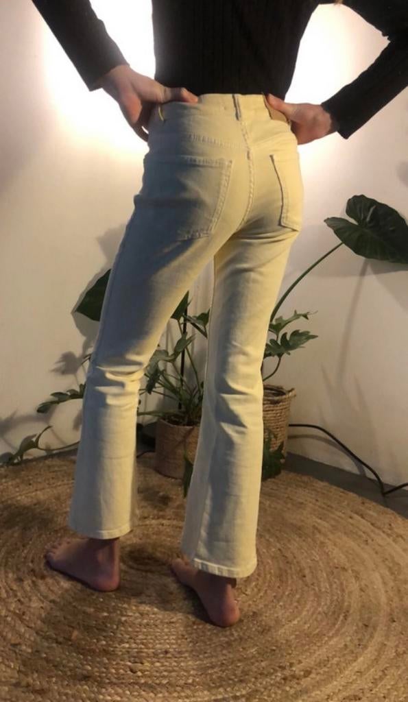 Zara flared jeansbroek geel, Broek, Meisje, Ophalen of Verzenden, Zo goed als nieuw