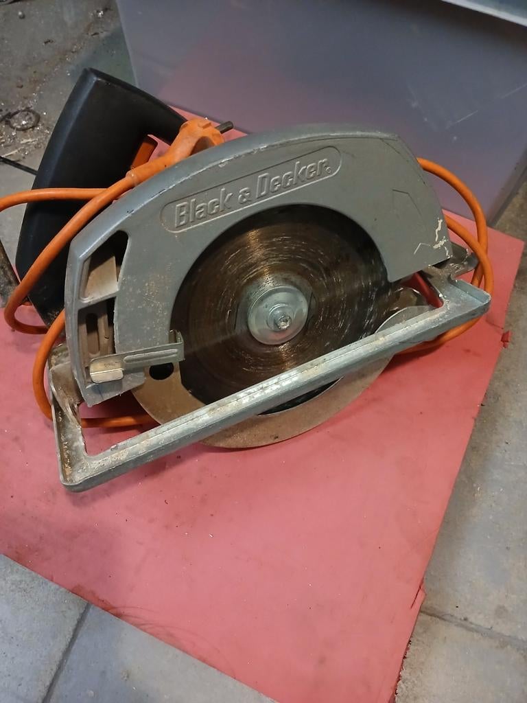 Scie à onglet, Bricolage & Construction, Outillage | Scies mécaniques, Enlèvement, Scie à onglet