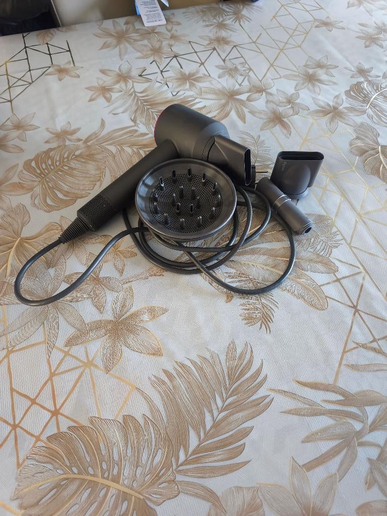 Dyson Supersonic haardroger, Ophalen of Verzenden, Zo goed als nieuw, Haardroger