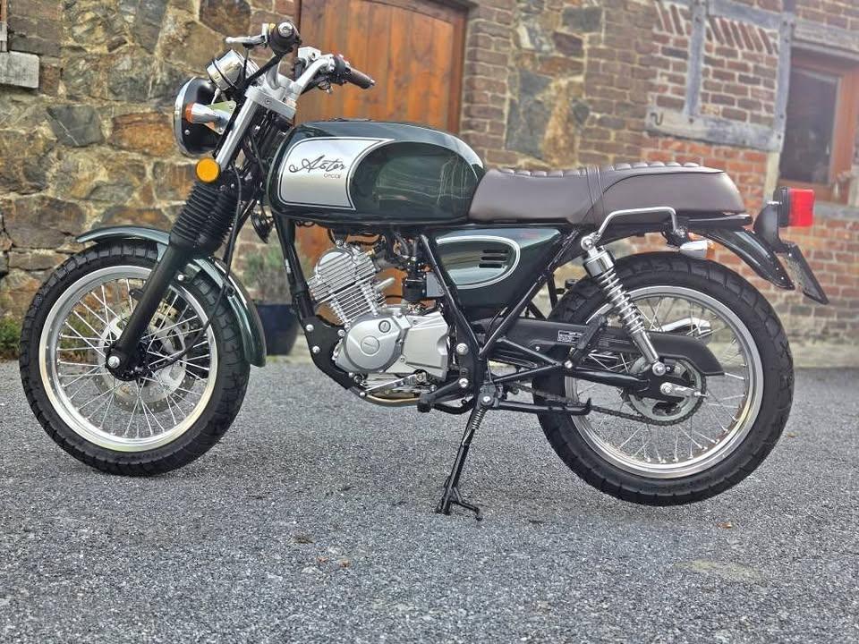 Orkaal Astor, Motoren, Orcal, Particulier, 125 cc, 11 kW of minder