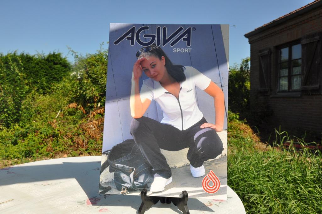 §  panneau publicitaire agiva sport en carton, Collections, Enlèvement ou Envoi, Utilisé, Panneau publicitaire
