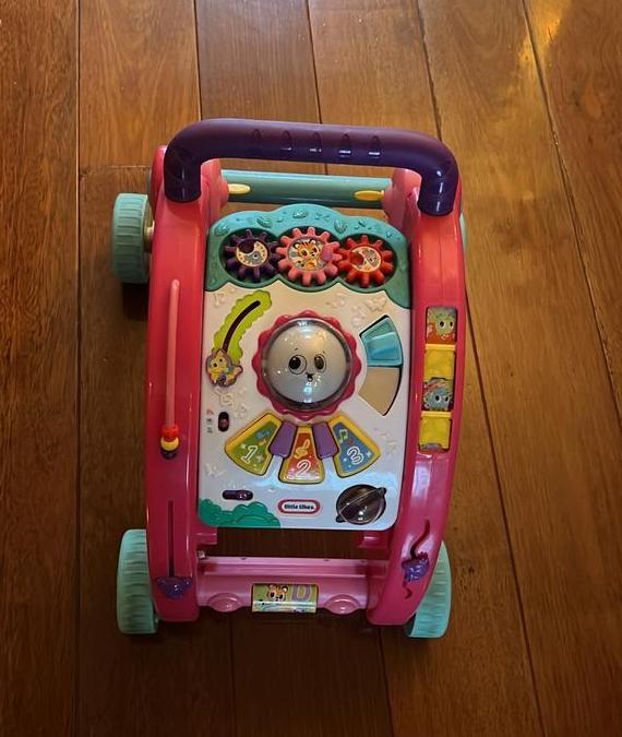 Little tikes walker (verstelbare rem, geluid, kleurtjes), Kinderen en Baby's, Speelgoed | Fisher-Price, Ophalen, Zo goed als nieuw