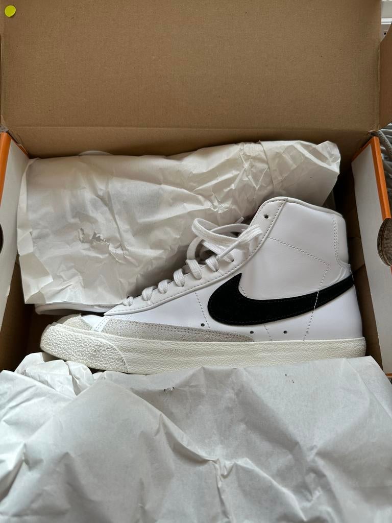 Nike Blazer très propre !! Taille 42, Autres couleurs, Nike, Comme neuf, Enlèvement