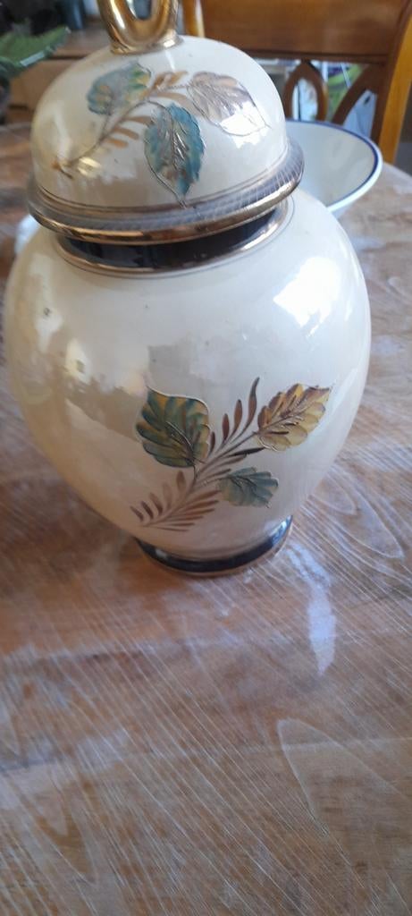 GRANDE POTICHE ET VASE  PORCELAINE BECQUET NUMEROTEE, Enlèvement