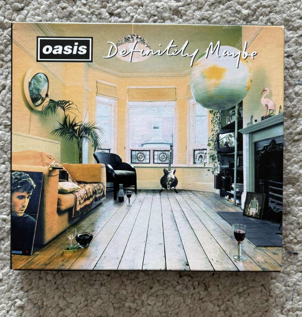 Oasis - Definitely Maybe (Deluxe CD) (2 CD), CD & DVD, CD | Rock, Enlèvement ou Envoi, Comme neuf, Pop rock
