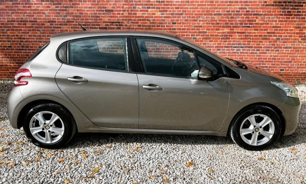 Peugeot 208, Auto's, Peugeot, Particulier, ABS, Airbags, Airconditioning, Alarm, Bluetooth, Centrale vergrendeling, Cruise Control