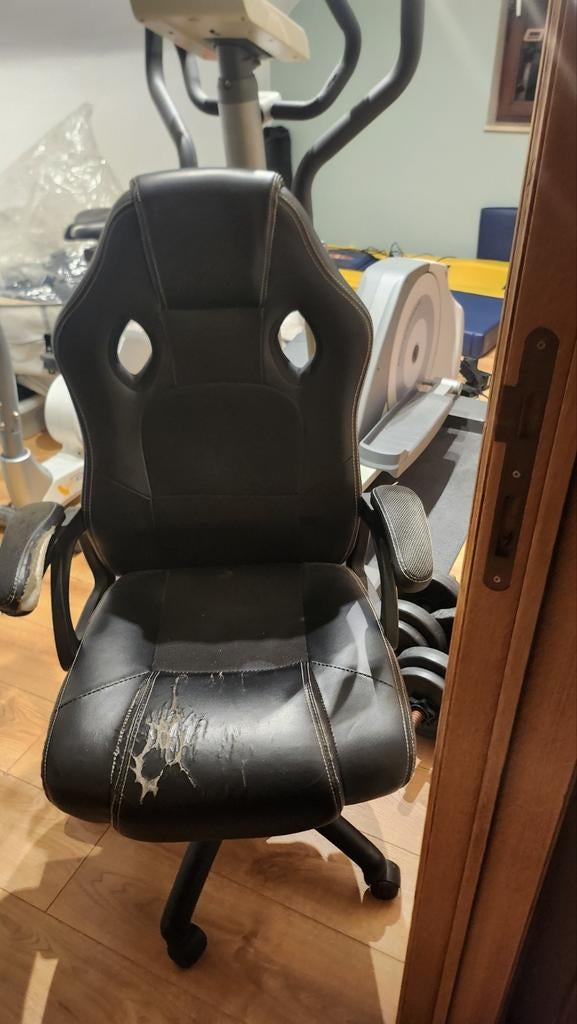 Chaise gaming, Enlèvement