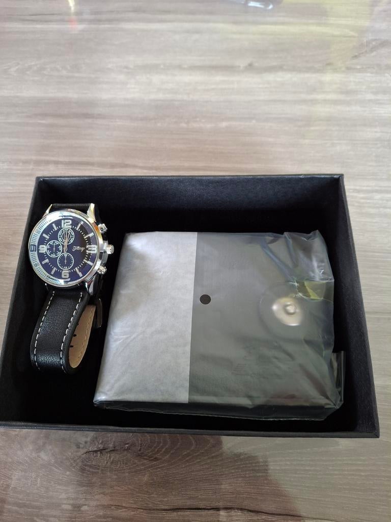 Montre +Portefeuille, Ophalen of Verzenden, Zo goed als nieuw