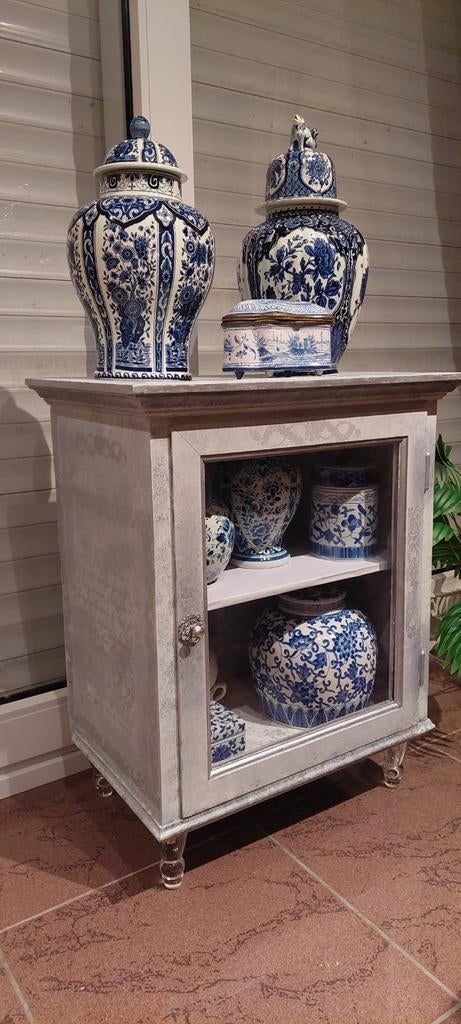 petite armoire, Enlèvement