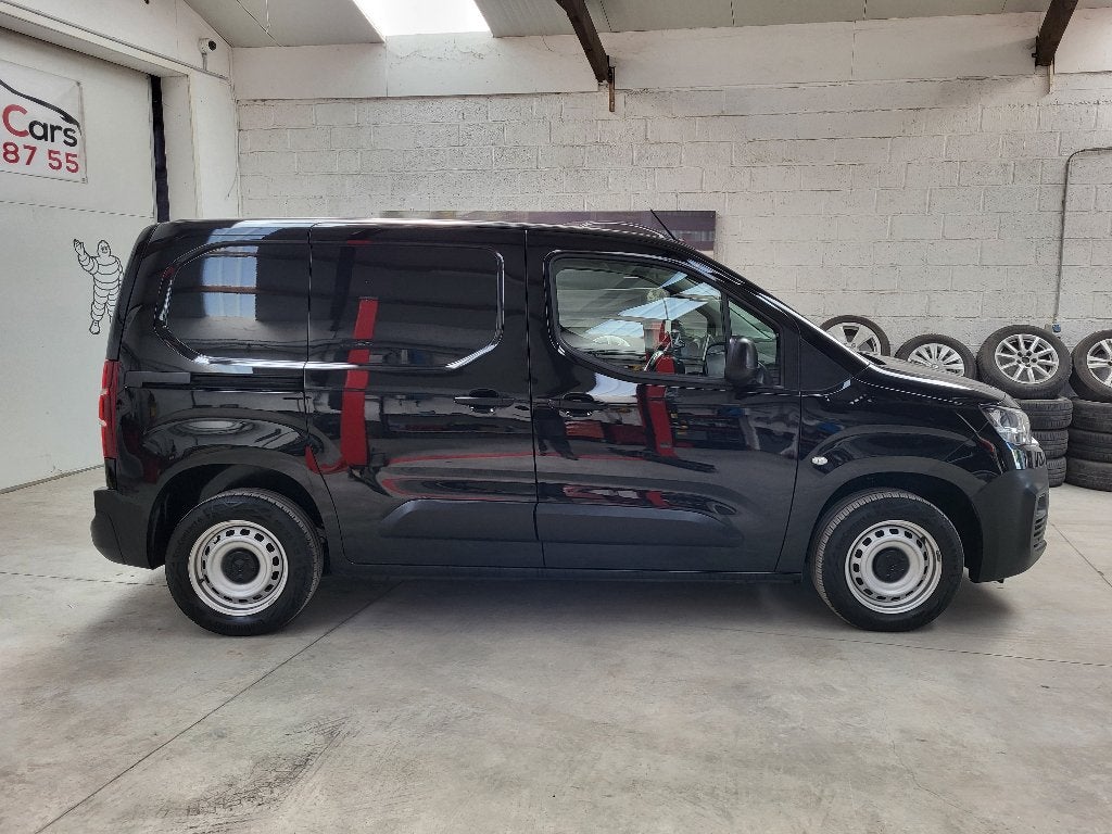 9. Citroën Berlingo – Navi, CarPlay, Airco, 3 Zitplaatsen, Auto's, Bestelwagens en Lichte vracht, Stof, 4 cilinders, Citroën, 109 g/km