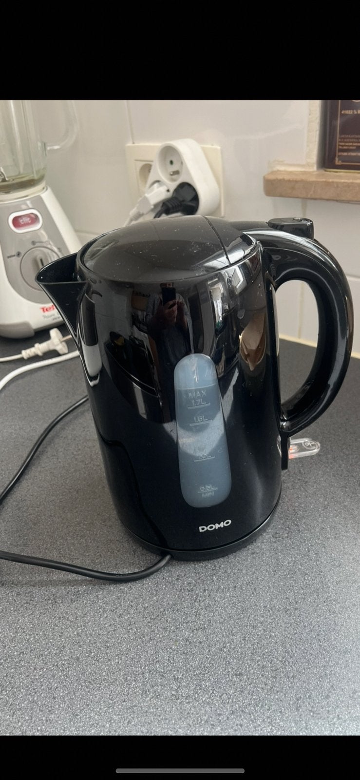 Waterkoker van 1,7 liter  merk Domo in onberispelijke staat, Elektronische apparatuur, Ophalen of Verzenden, Zo goed als nieuw