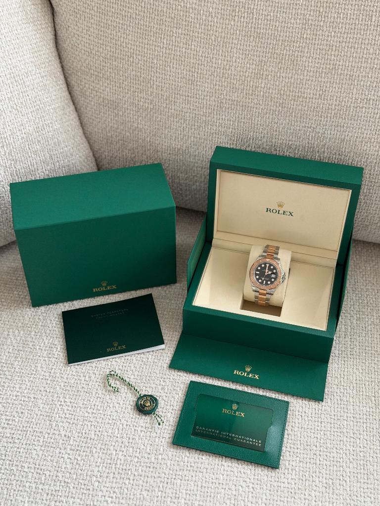 Rolex Yacht Master 40. NEW / UNWORN. 2026, Handtassen en Accessoires, Horloges | Heren, Ophalen, Overige materialen, Rolex, Polshorloge