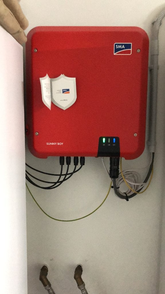Omvormer S M A  SUNNY BOY  4KVA, Doe-het-zelf en Bouw, Zonnepanelen en Toebehoren, Ophalen, Gebruikt, Compleet systeem, 200 wattpiek of meer
