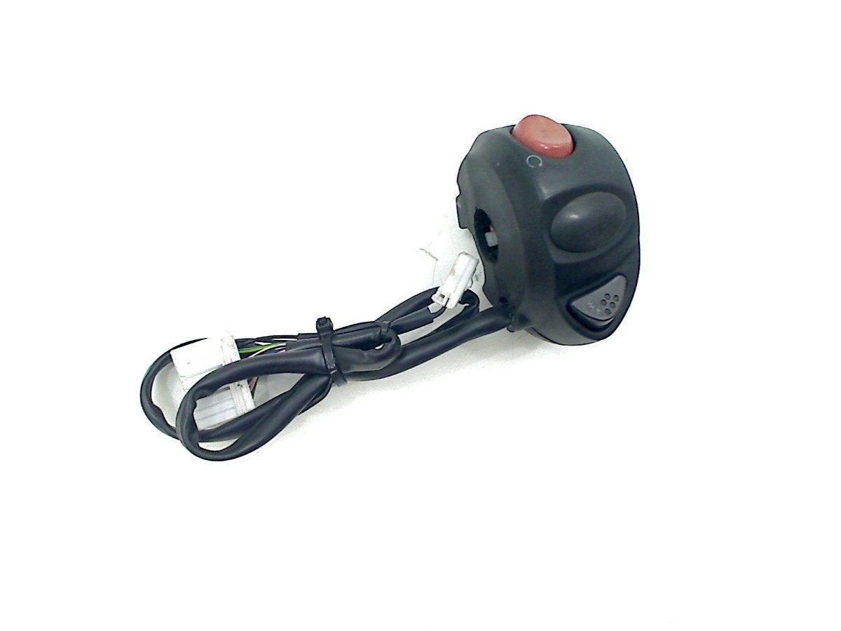COMMUTATEUR DROIT Aprilia SRV 850 (01-1970/-), Motos, Dhr. S. di Majo, Utilisé, Info@cama-motorparts.nl, P.J. Troelstraweg 8 8
3144 CX  MAASSLUIS, NL