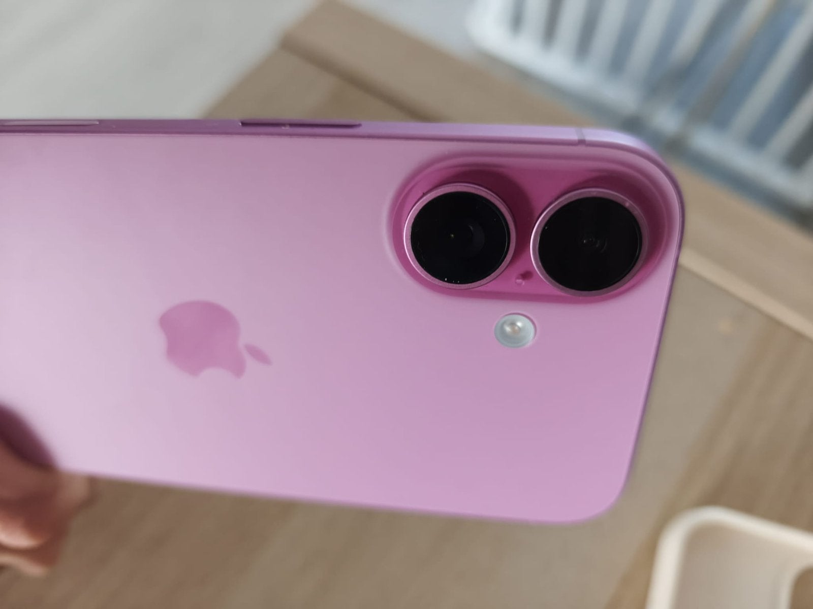 Iphone 16, Neuf, 80 %, Rose, IPhone 16
