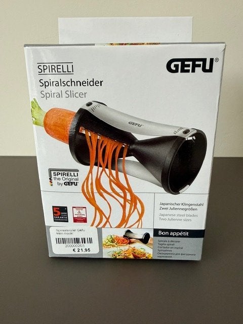 GEFU: spiraalsnijder voor groentjes, Huis en Inrichting, Overige typen, Ophalen, Nieuw, Zwart