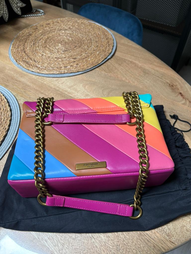 Nieuwe Kurt Geiger, Enlèvement, Neuf
