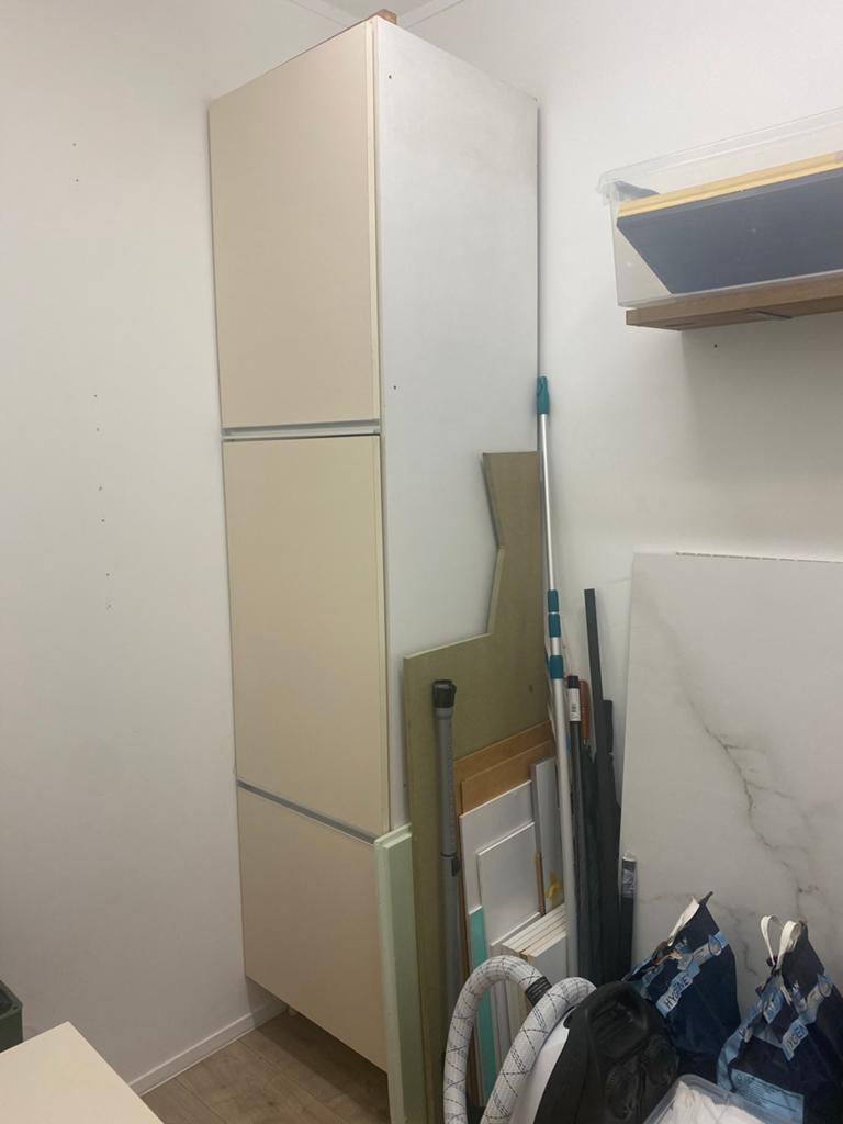 Oude keukenkast gratis voor berging of garage, Huis en Inrichting, Ophalen, Gebruikt, Met plank(en), 200 cm of meer