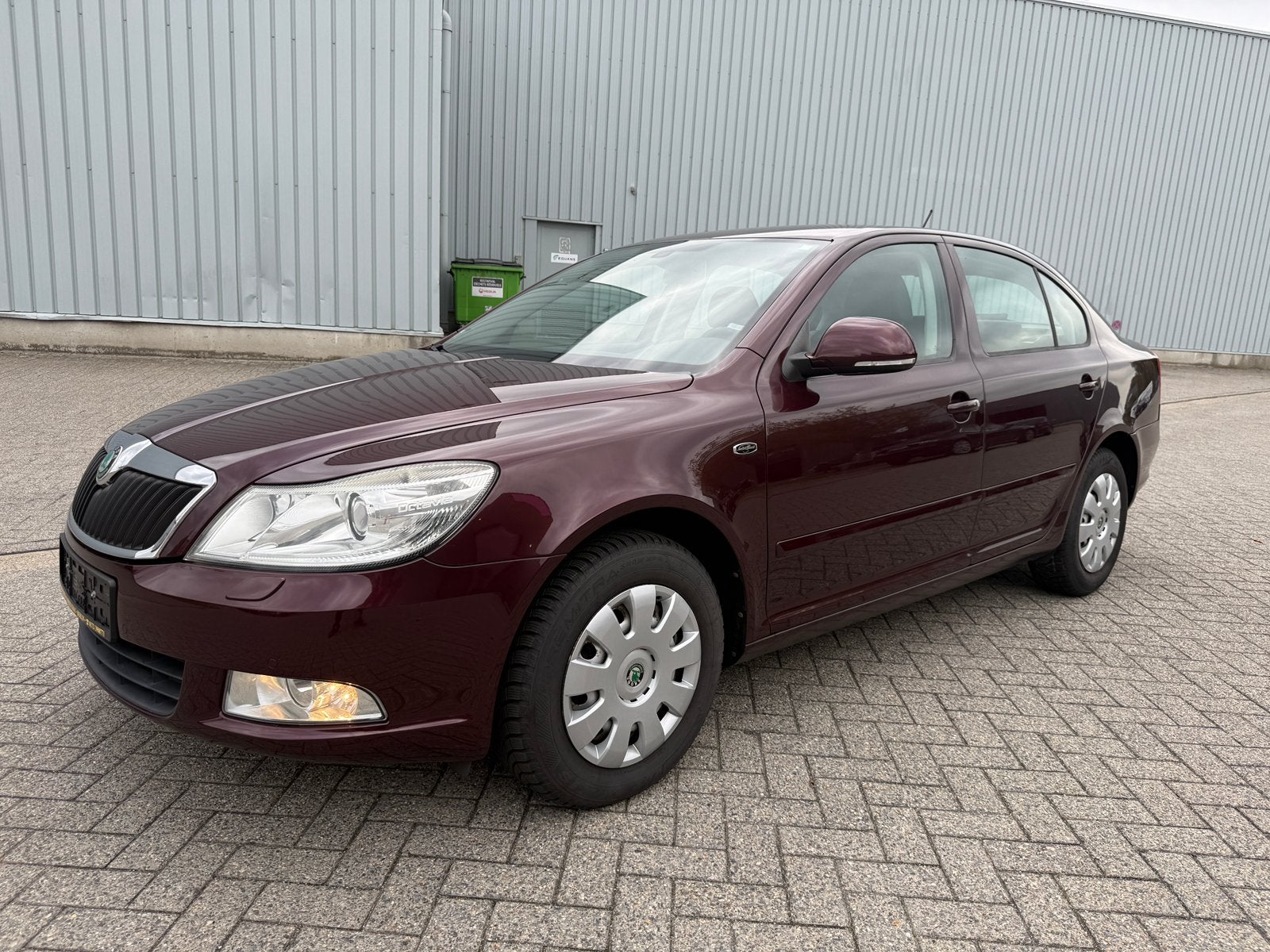 Skoda Octavia 1.8 TSI essence en 2011 137000 km en bon état, Autos, Euro 5, Achat, Entreprise, Noir