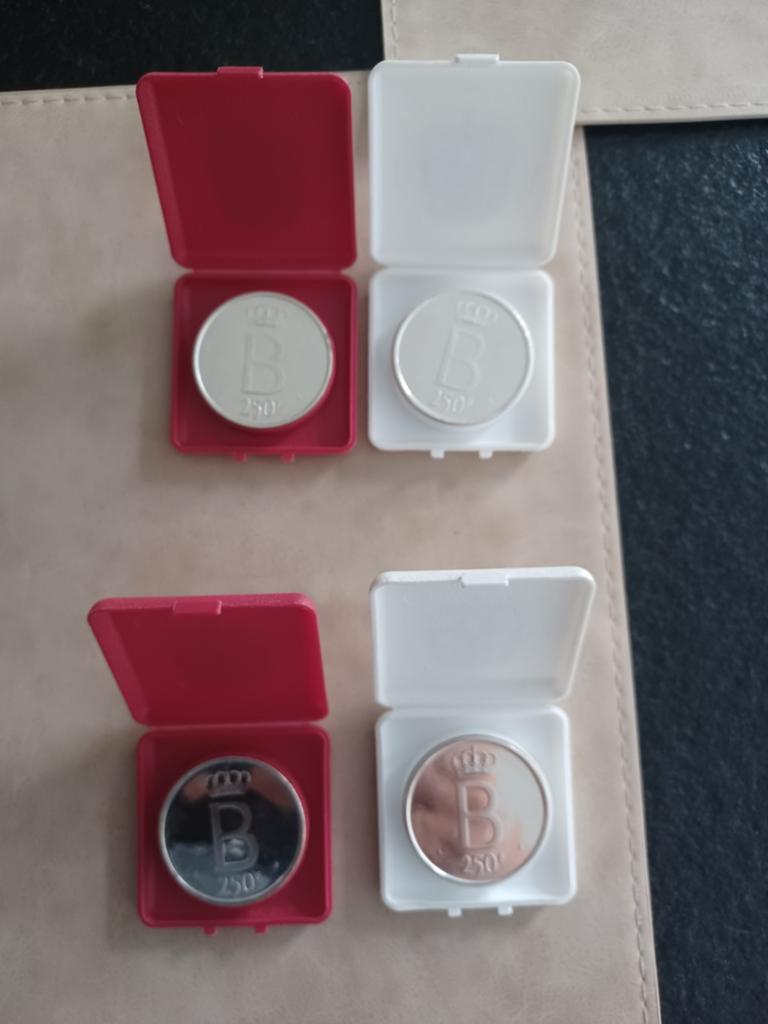 4x 250frank sterrenrand in doosjes, Postzegels en Munten, Munten | België, Setje, Zilver, Ophalen of Verzenden, Zilver