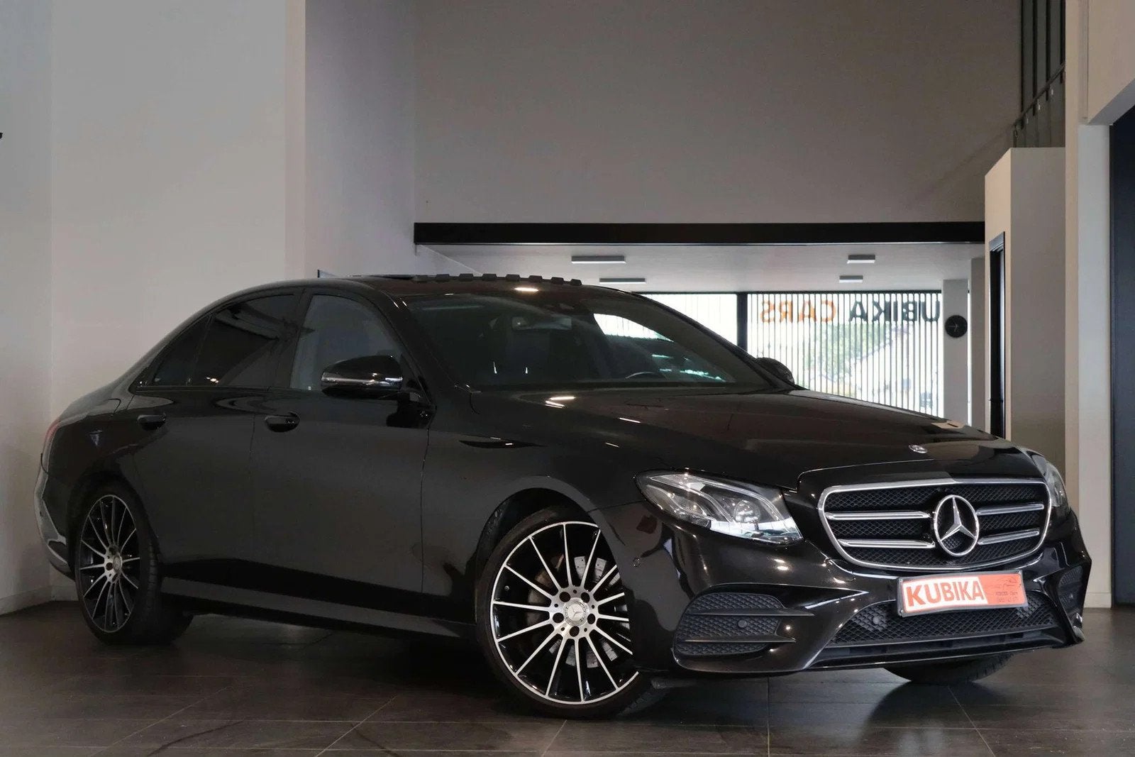 Mercedes-Benz E-Class 220 E 220 d AMG-Pack Open Dak CruiseC, Autos, Cuir, Achat, 143 kW, Autres carburants