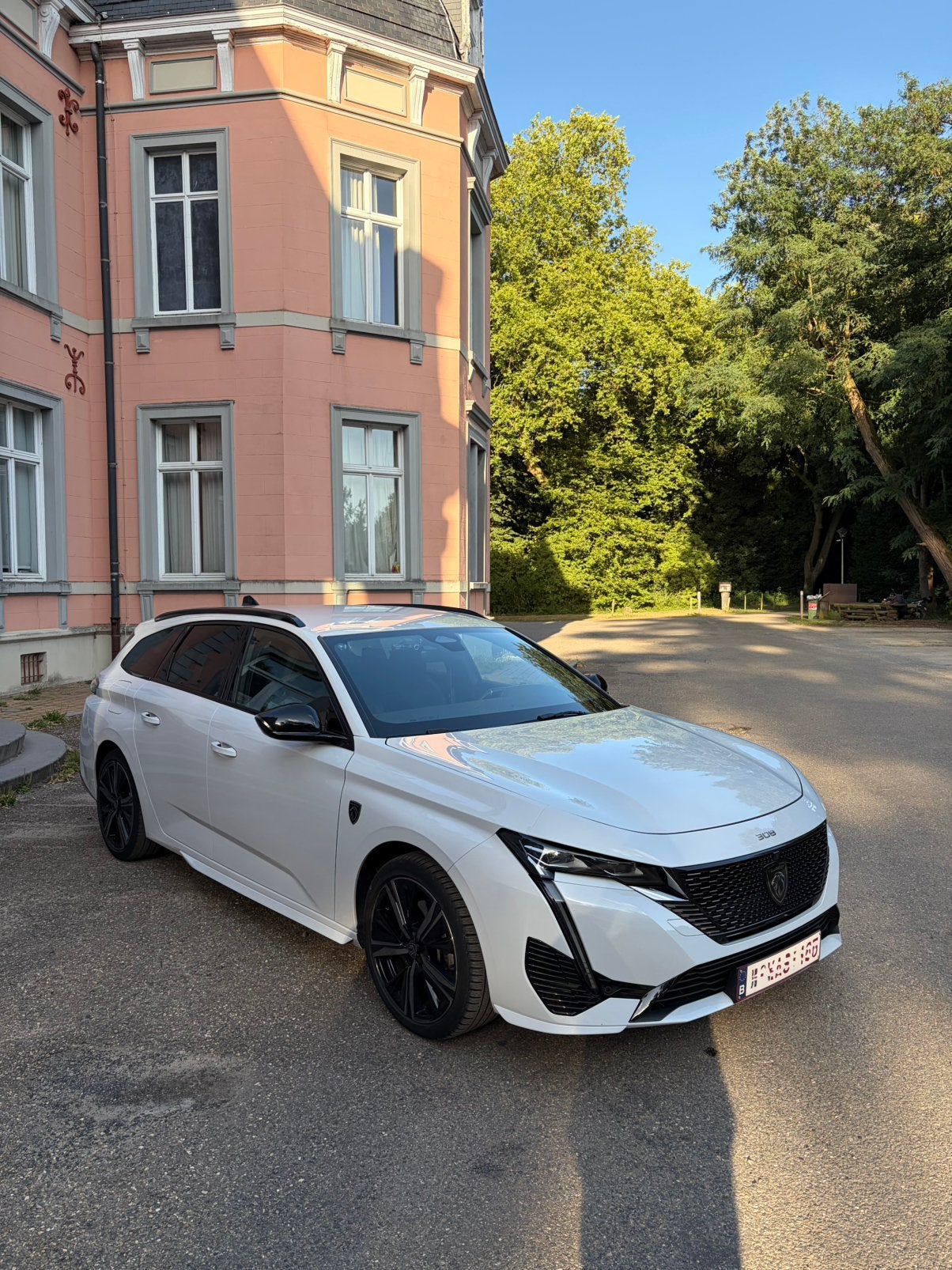 Peugeot 308 SW GT Hybrid 136 e-DSC6 Full Option – Nieuwstaat, Auto's, Peugeot, Automaat, Alcantara, Wit, Break