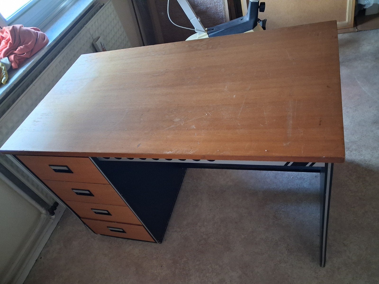 bureau, Ophalen