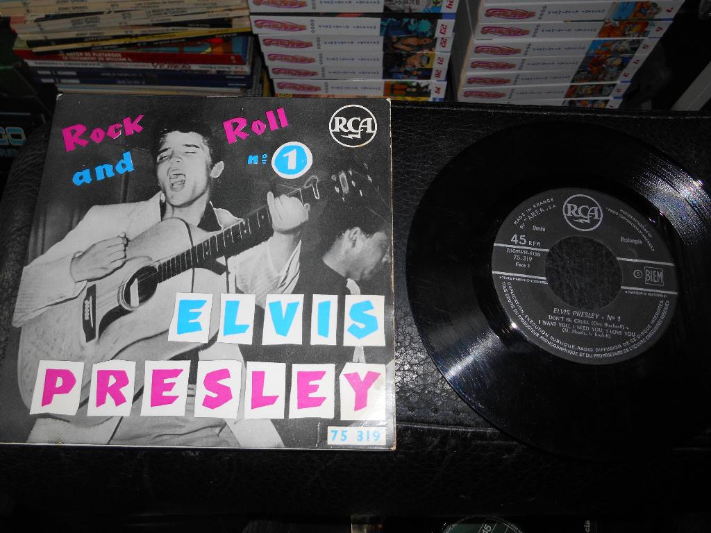 45T 4 pistes ELVIS  PRESLEY, Cd's en Dvd's, Ophalen of Verzenden