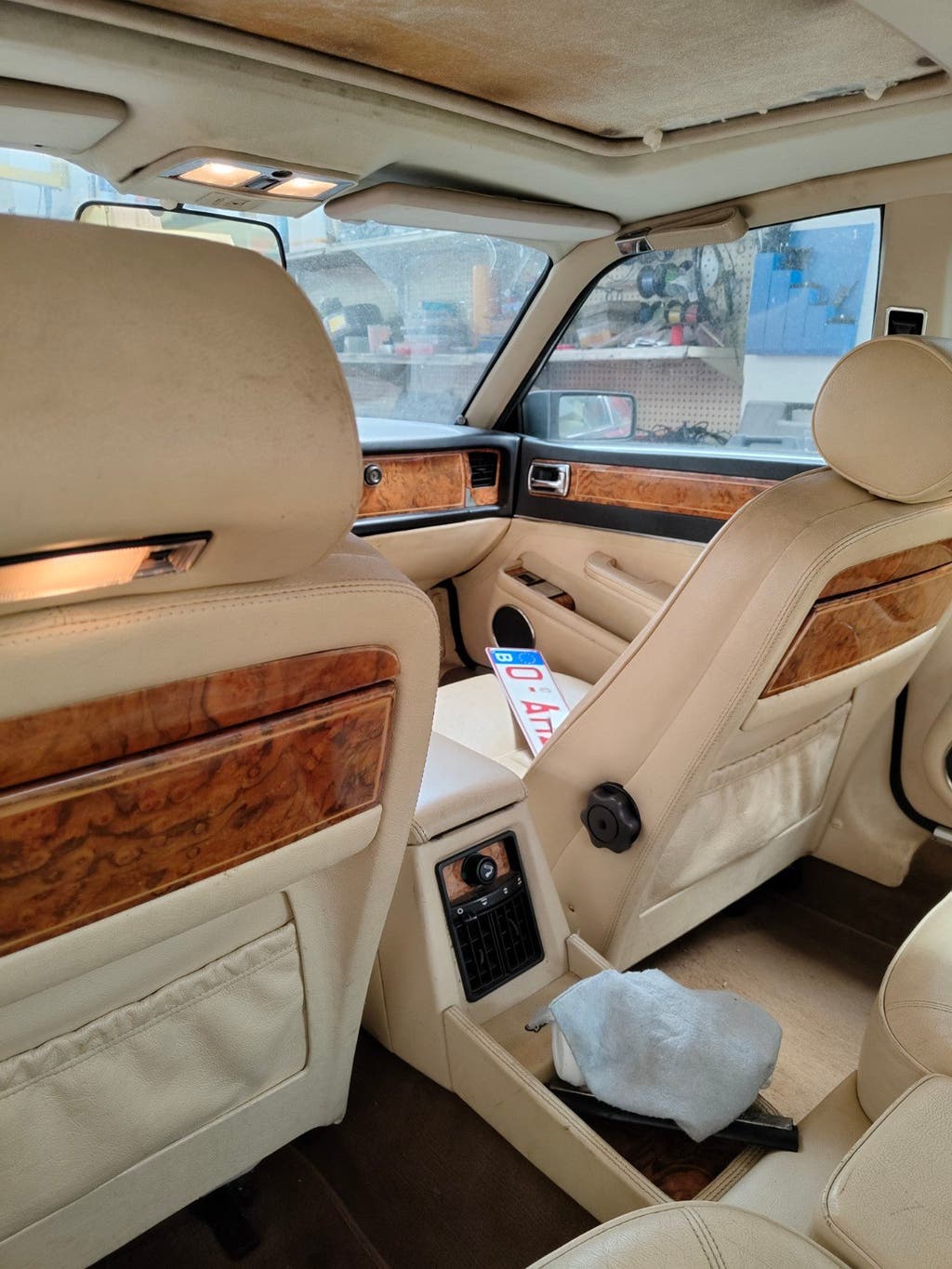 Daimler 36/Jaguar XJ40, foto 8