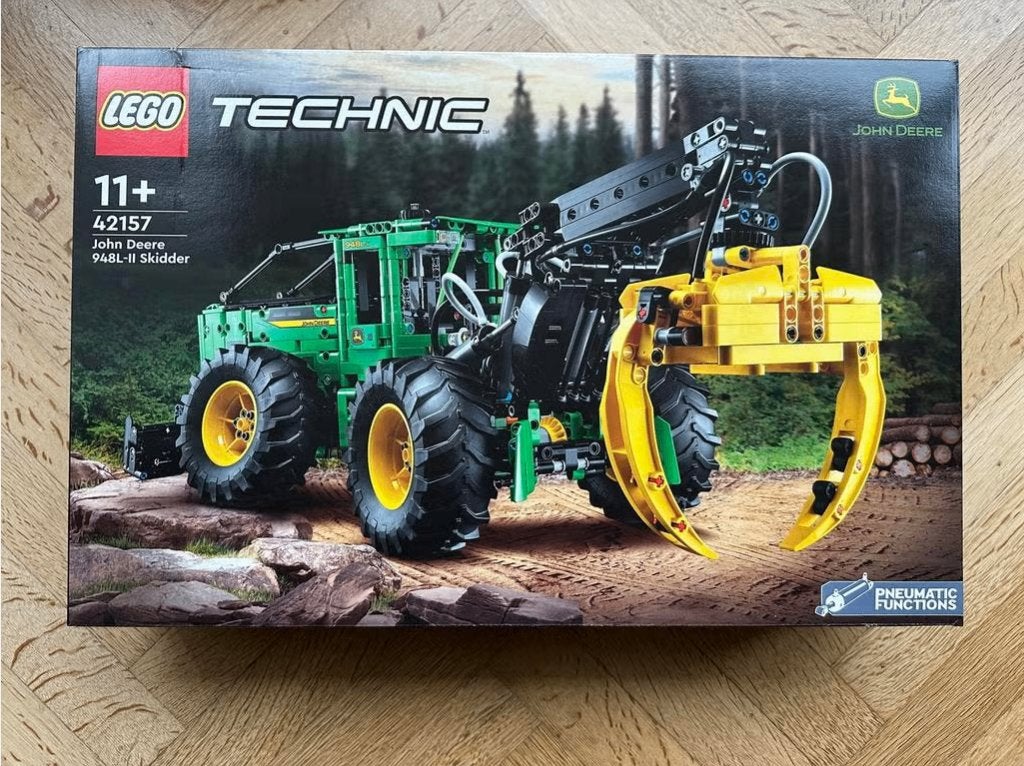 Machine de transport de bois Lego John Deere 948L-II - 42157, Neuf, Enlèvement ou Envoi, Lego, Ensemble complet