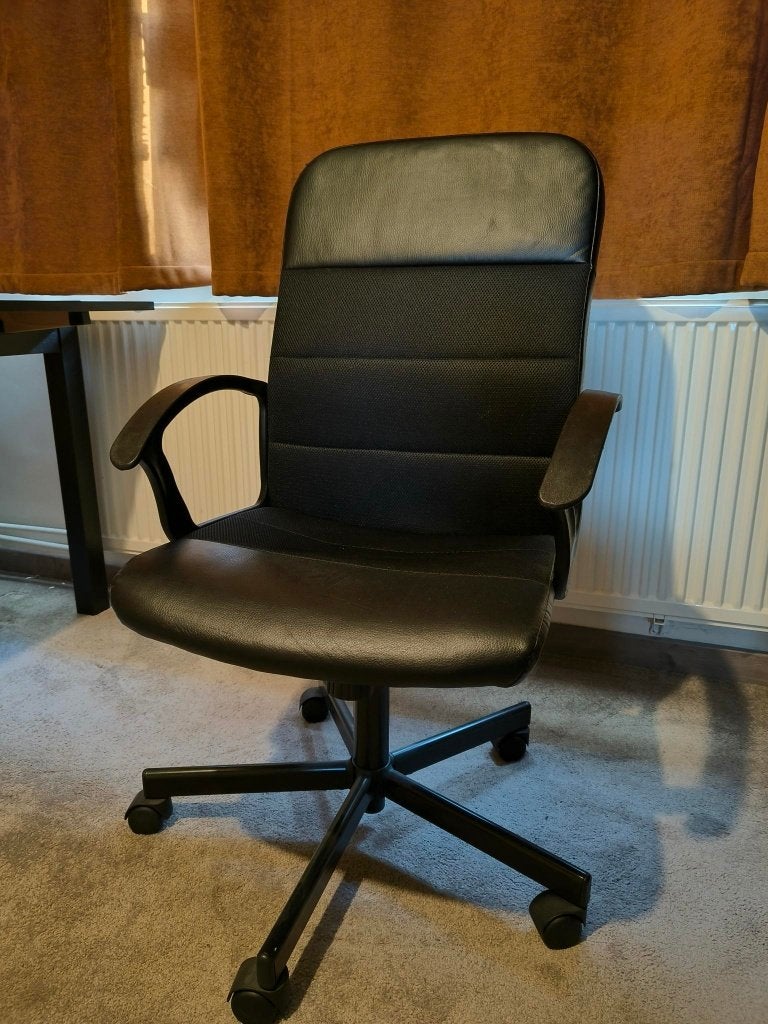 Chaise de bureau IKEA, Ophalen, Zo goed als nieuw, Zwart, Bureaustoel