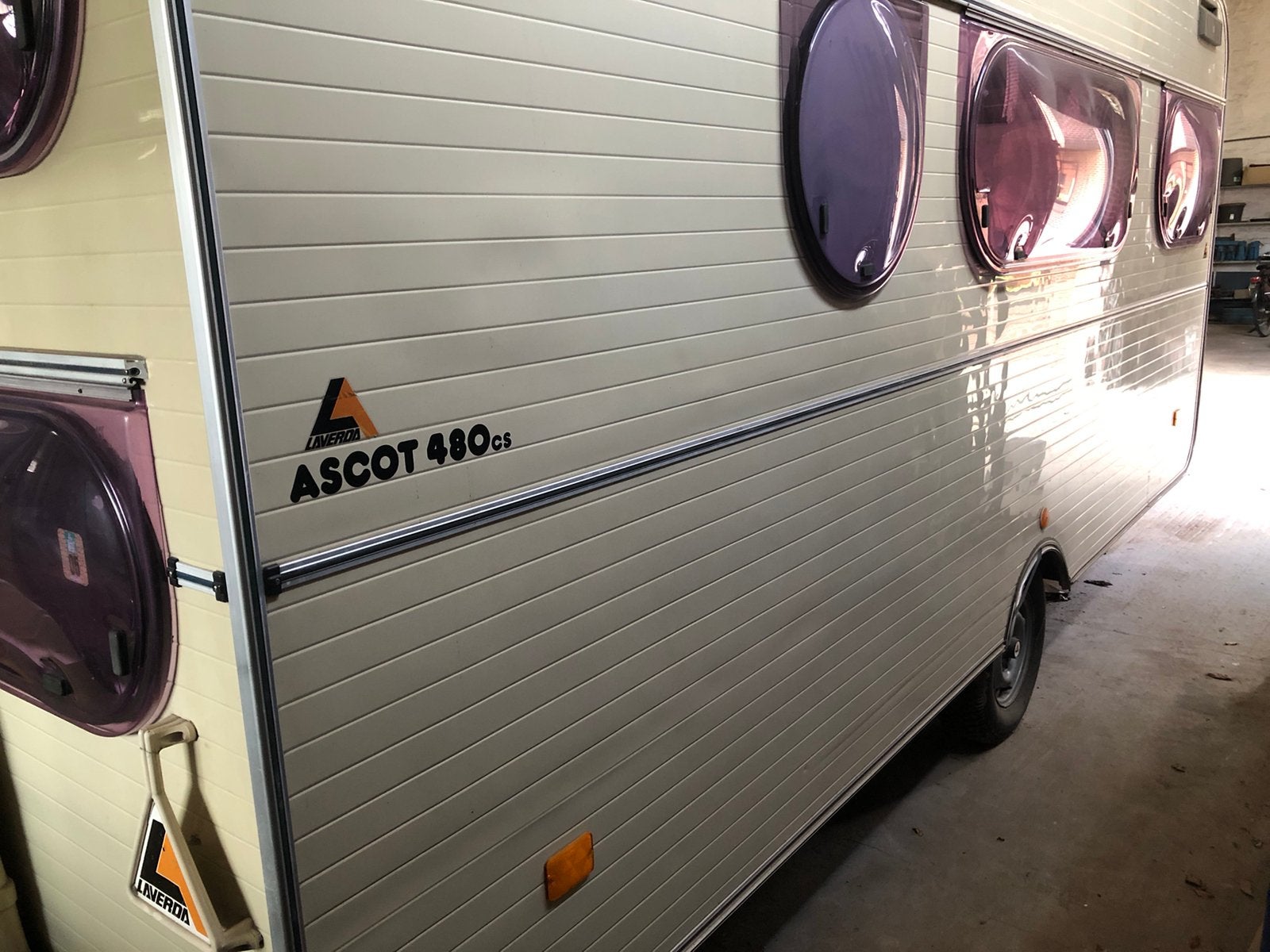 Caravan Laverda, Autres marques, 4 à 5 mètres, Poêle, 750 - 1000 kg