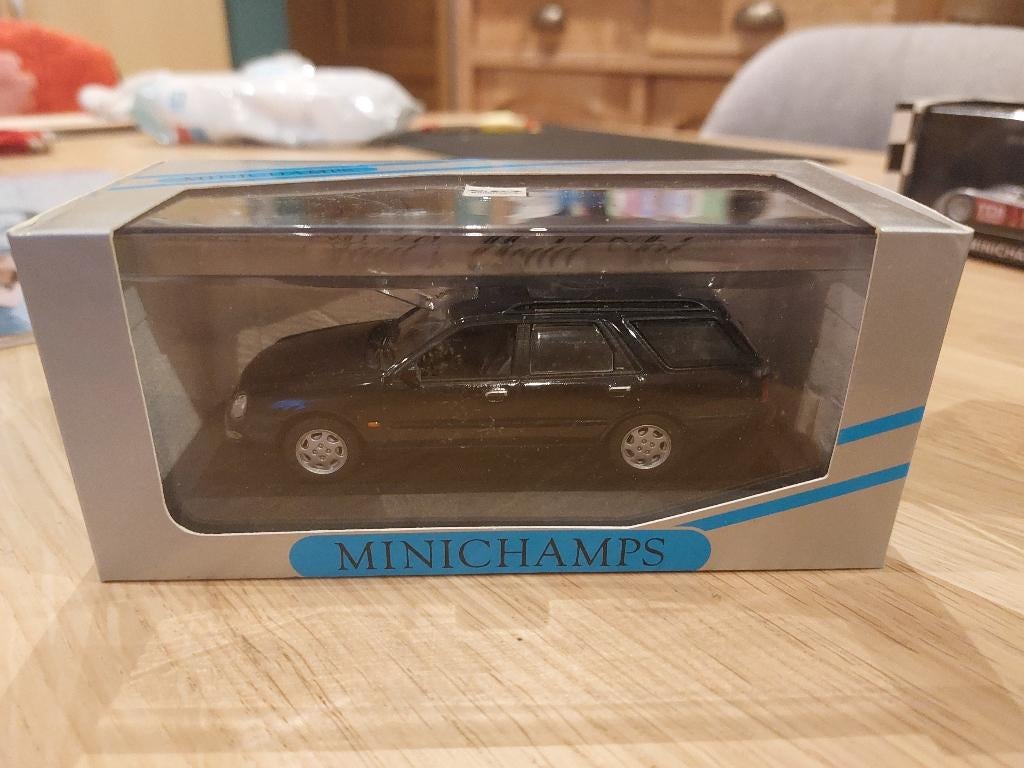 MINICHAMPS Ford Scorpio Break de 1995 (blue/grey) 1/43, Ophalen of Verzenden, Nieuw, Auto, MiniChamps