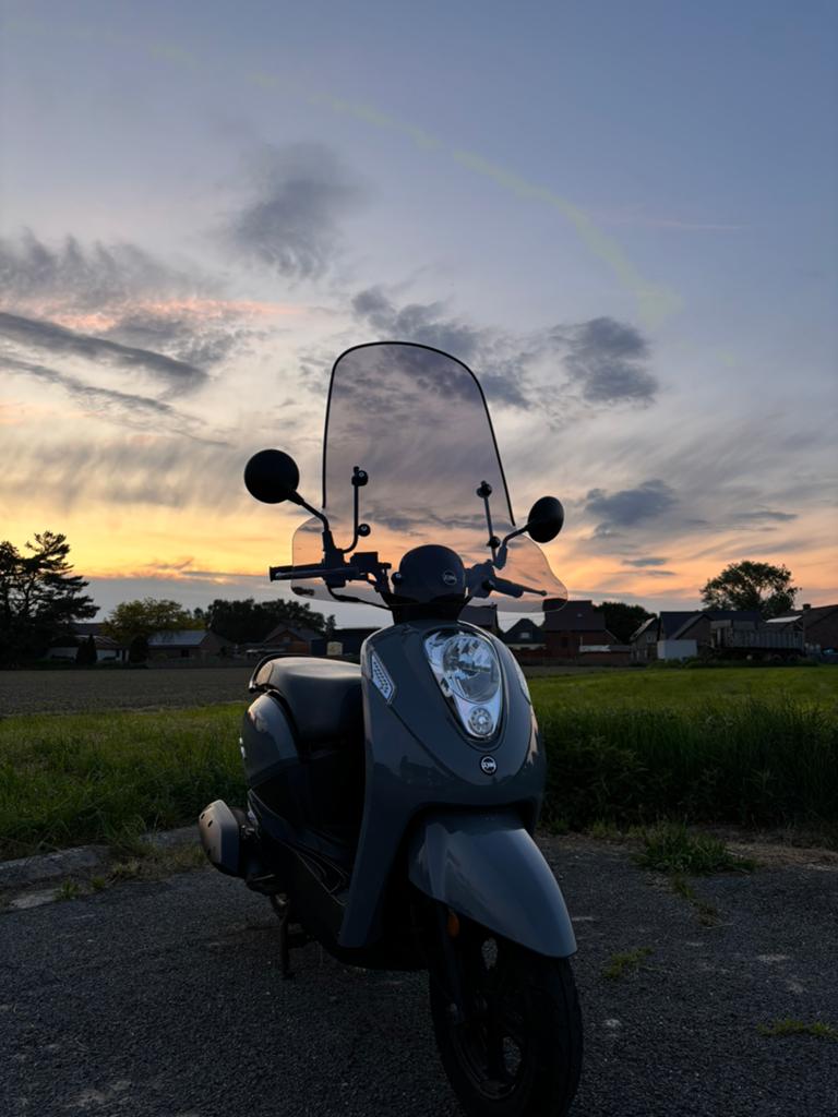 Sym Mio Scooter, Enlèvement, Comme neuf, Mio